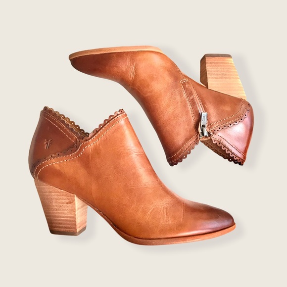 Frye Reed Scallop Cognac Leather Heeled Ankle Boot - Picture 15 of 16